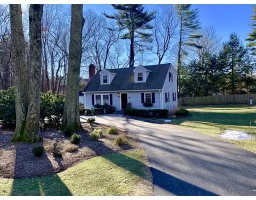 14 Forest Street, Sherborn, MA 01770