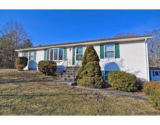 51 Montclair Dr, North Attleboro, MA 02760