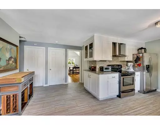 Southborough, MA 01772,13 Ward Rd