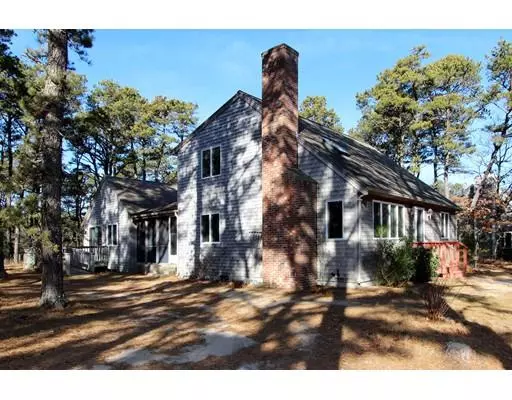 240 Pinewood Cir, Wellfleet, MA 02667