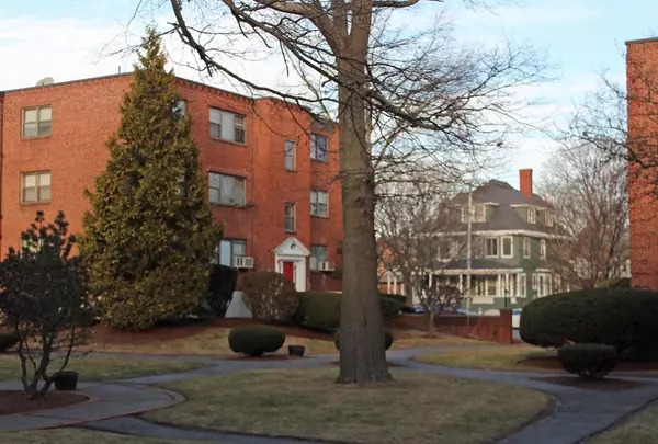 Lynn, MA 01902,113 Nahant St. #5