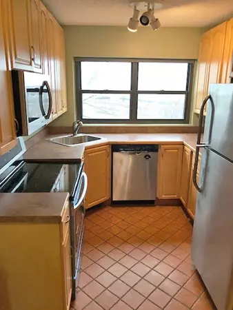 Lynn, MA 01902,113 Nahant St. #5