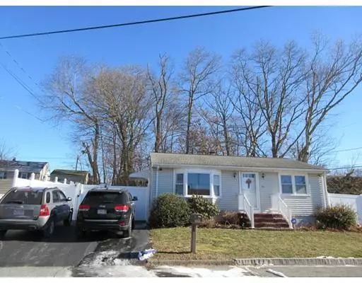 98 Seabury St, New Bedford, MA 02745