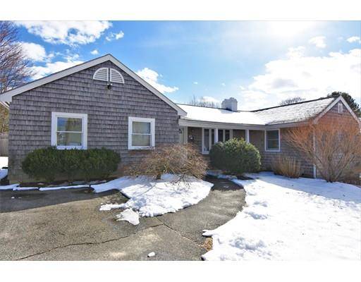 11 Brimbal Hills Drive, Beverly, MA 01915