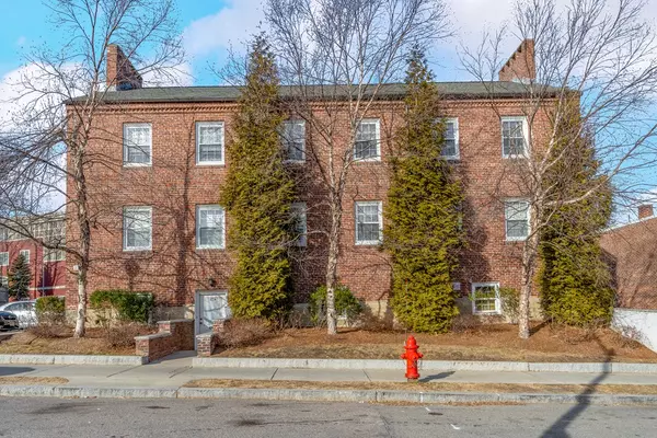 27-29 Commonwealth Ave #1, Newton, MA 02467