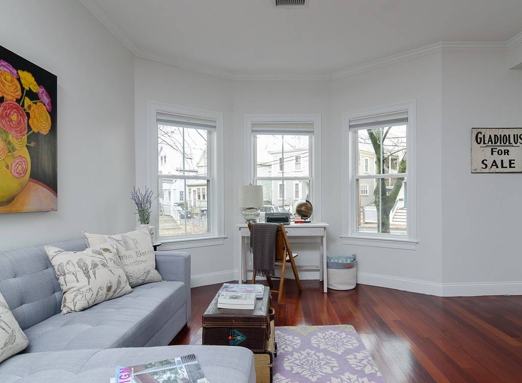 Cambridge, MA 02138,35 Magnolia Ave #2