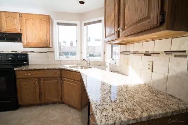 South Hadley, MA 01075,163 Pine Grove Dr #163