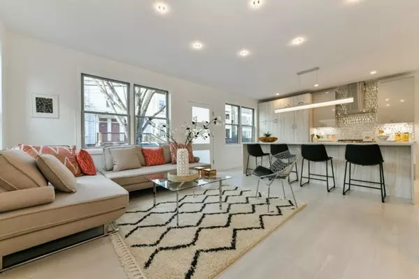 Cambridge, MA 02139,64 Pearl Street #64