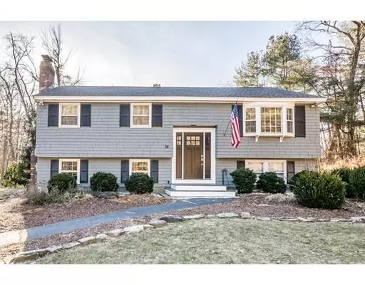 34 Christine Ave, Tyngsborough, MA 01879