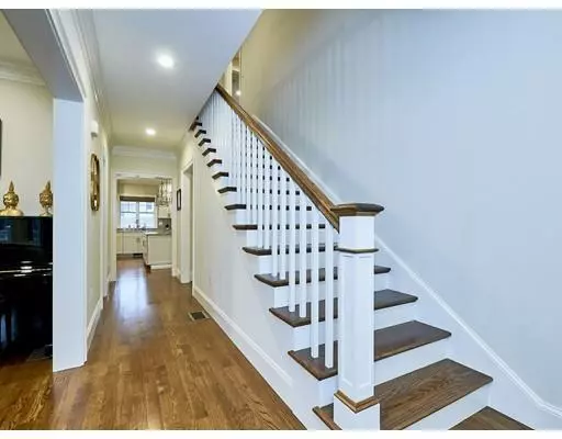 Newton, MA 02459,37 Stearns St