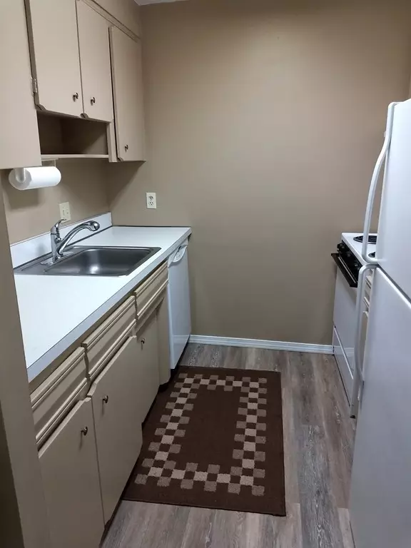Bridgewater, MA 02324,180 Main Street #4-104