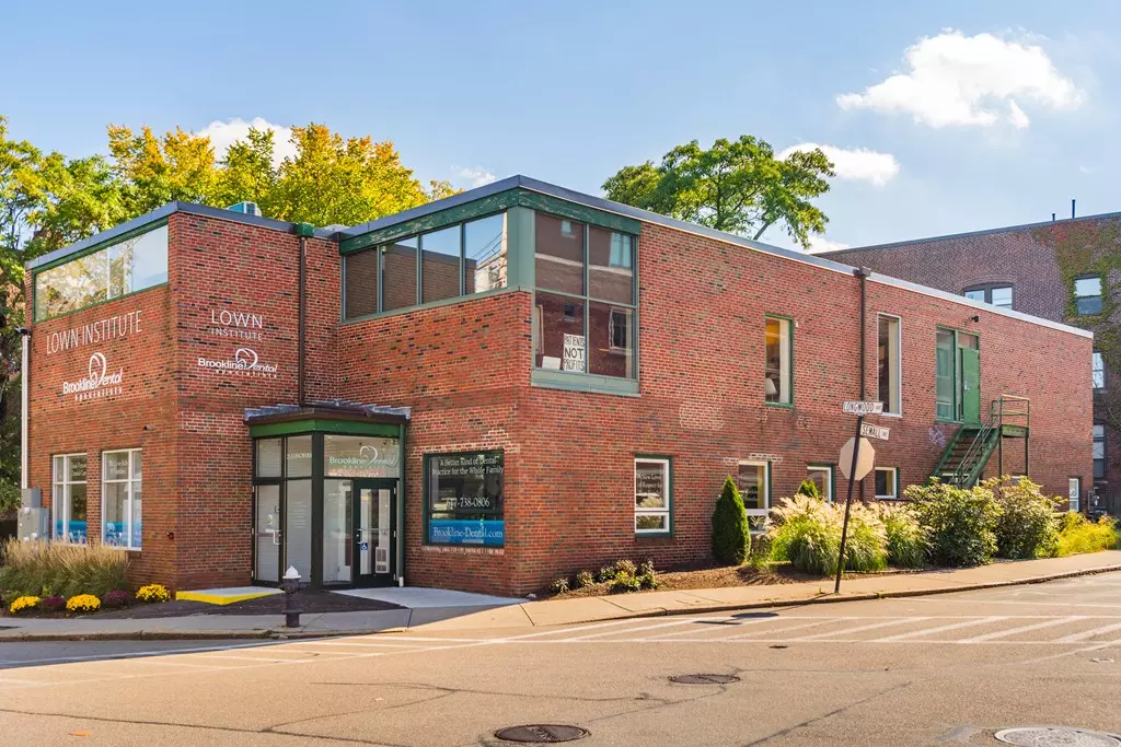 Brookline, MA 02446,21 Longwood Avenue