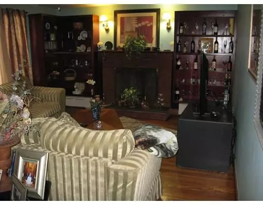 Milford, MA 01757,10 Beach St Ext