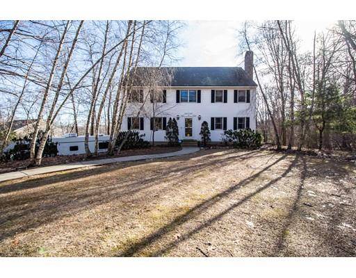 16 East Applewood Dr, Charlton, MA 01507