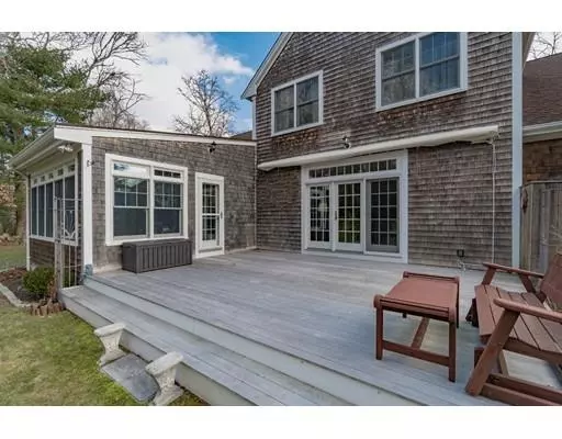 Westport, MA 02790,10 Cardinal Lane