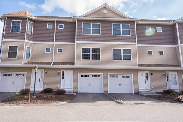 81 N High St #12, Derry, NH 03038