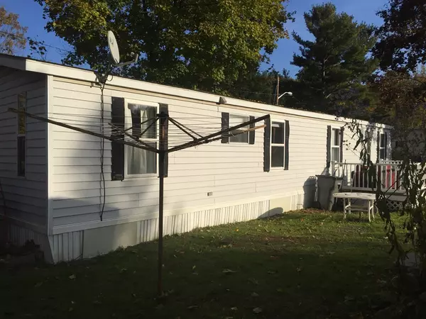 Pepperell, MA 01463,18 Maple Street #9