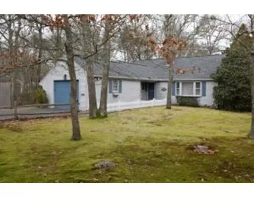 4 Maura Rd, Yarmouth, MA 02673