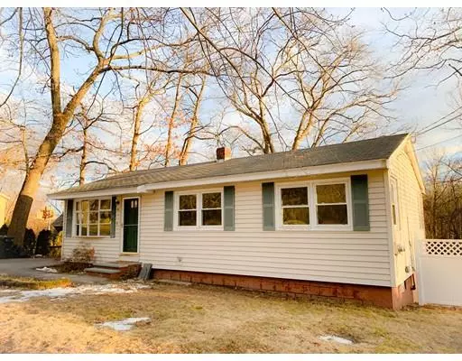 111 Salisbury St, Dracut, MA 01826