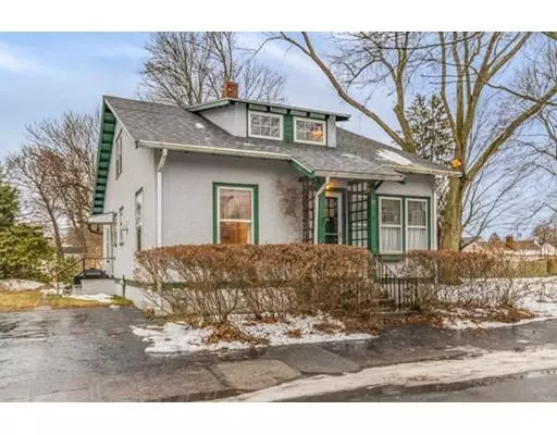 31 Rust Street, Hamilton, MA 01982