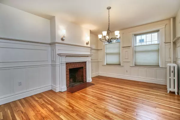 Brookline, MA 02446,15 Wellman St #2