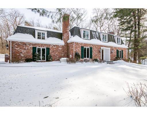 63 Deerfield Ave, Longmeadow, MA 01106