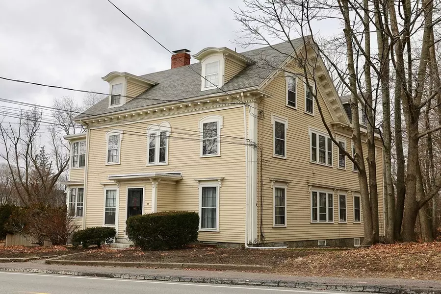 35 County Street #6, Ipswich, MA 01938