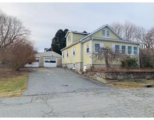 21 Narragansett Ave, Portsmouth, RI 02871