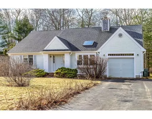 3 Hunts Pond Ln, Abington, MA 02351