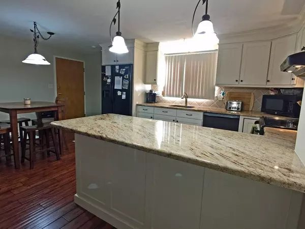 Fall River, MA 02720,200 Fulton St #23