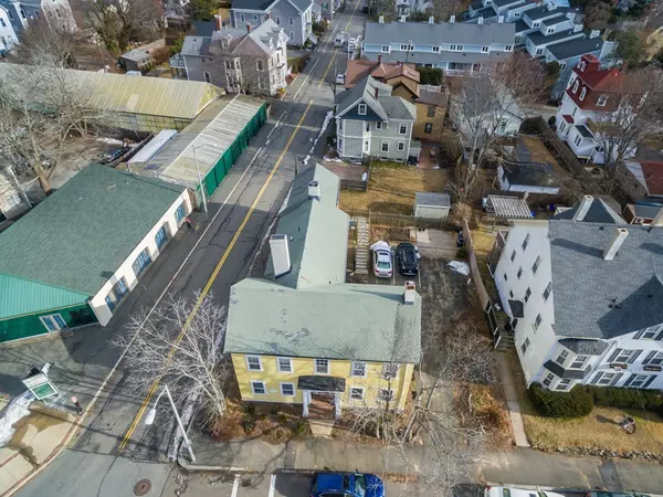 Beverly, MA 01915,2 Davis Street #1