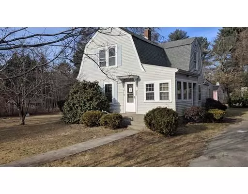 517 Circuit St, Hanover, MA 02339