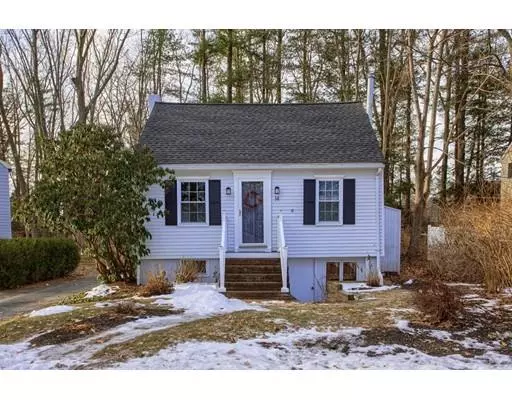 14 Lake Dr, Hamilton, MA 01982