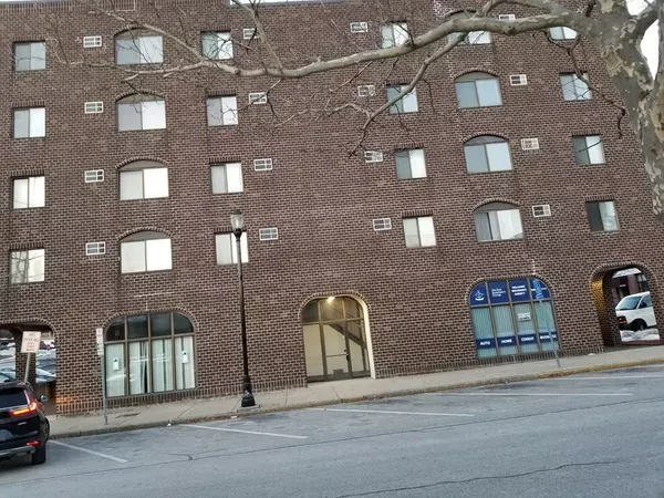 Marlborough, MA 01752,100 Granger Blvd #304