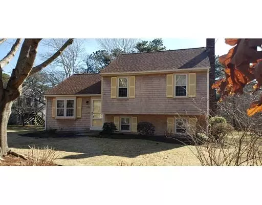 29 Walton Road, Harwich, MA 02645