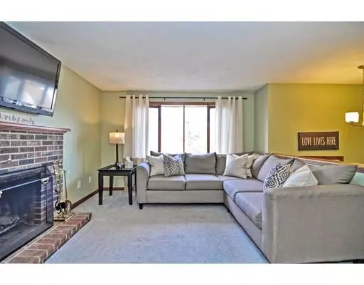 Norton, MA 02766,7 N Lakeview Rd