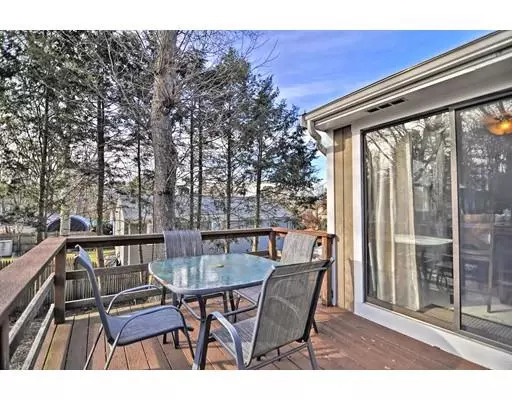 Norton, MA 02766,7 N Lakeview Rd