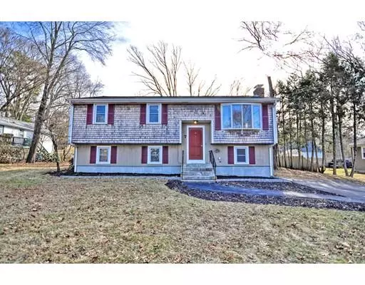 Norton, MA 02766,7 N Lakeview Rd