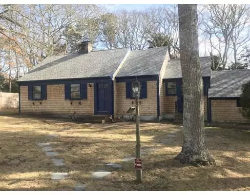 19 Tody Bole Ln, Harwich, MA 02645