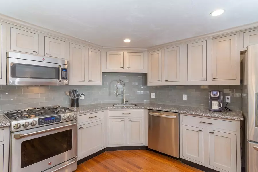 313 Hampton Way #313, Abington, MA 02351