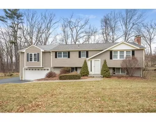 19 Hillside Dr, Shrewsbury, MA 01545