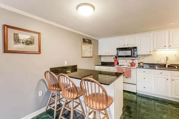 Woburn, MA 01801,2 Albert Dr #1