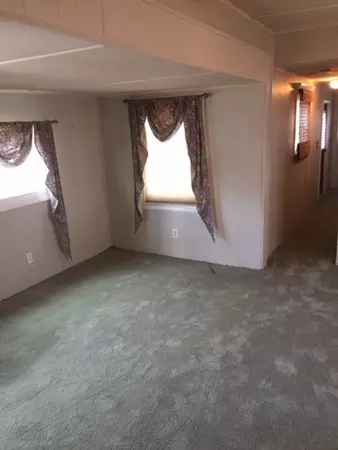 North Attleboro, MA 02760,130 E Washington St #43