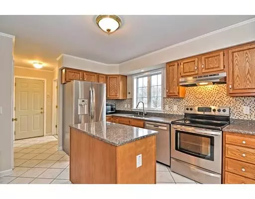 Taunton, MA 02780,14 Lilac Way