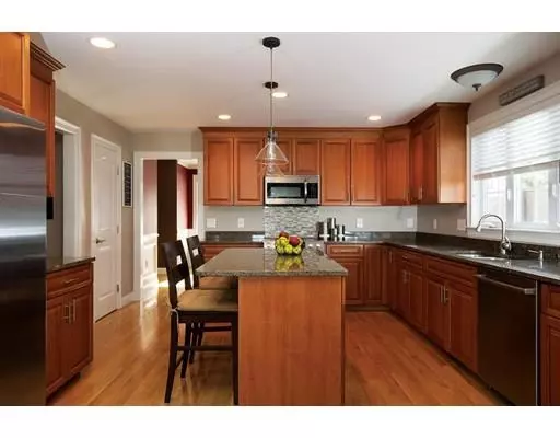 Dedham, MA 02026,447 High St