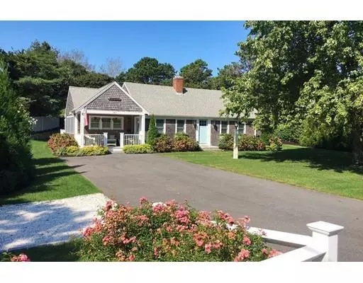 286 Hardings Beach Rd, Chatham, MA 02633