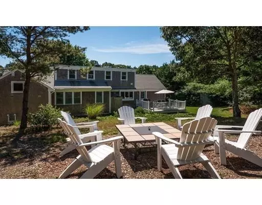 Chatham, MA 02633,286 Hardings Beach Rd