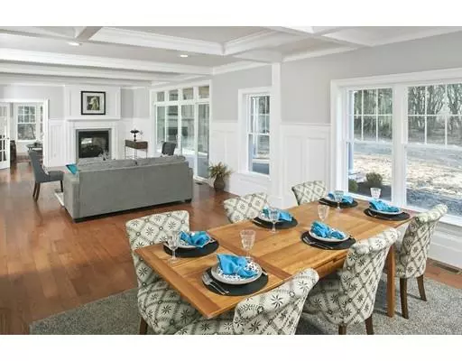 Hingham, MA 02043,32 Cross St