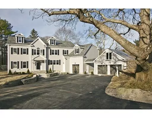 Hingham, MA 02043,32 Cross St