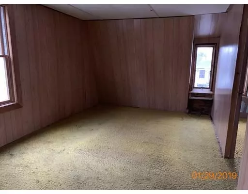 Tyngsborough, MA 01879,6 Roy Ave